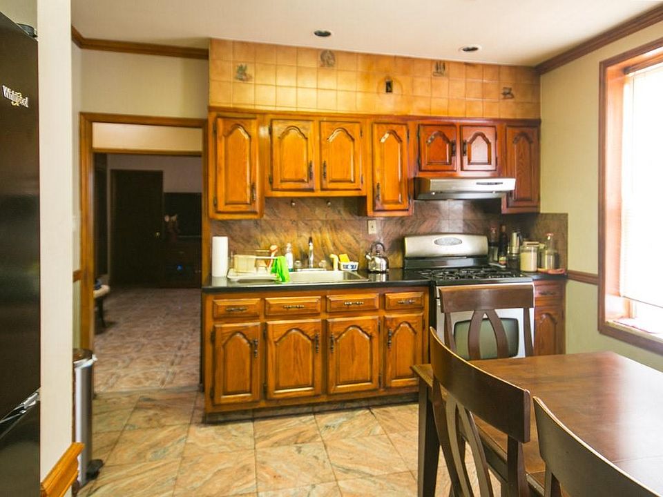 41 Louisa St Brooklyn NY Zillow