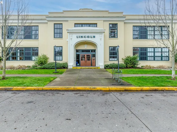 650 W 12th Ave APT 207, Eugene, OR 97402