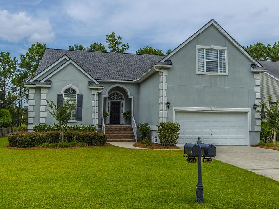 1st image of 1947 Palmetto Isle Dr