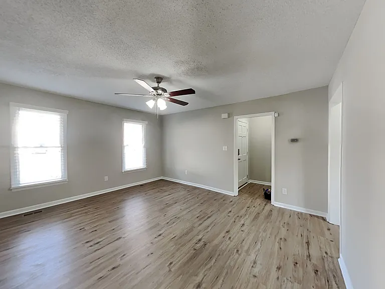 3617 Abercromby Dr — Photo 2