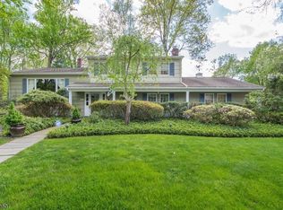 37 Taylor Dr, West Caldwell, NJ 07006