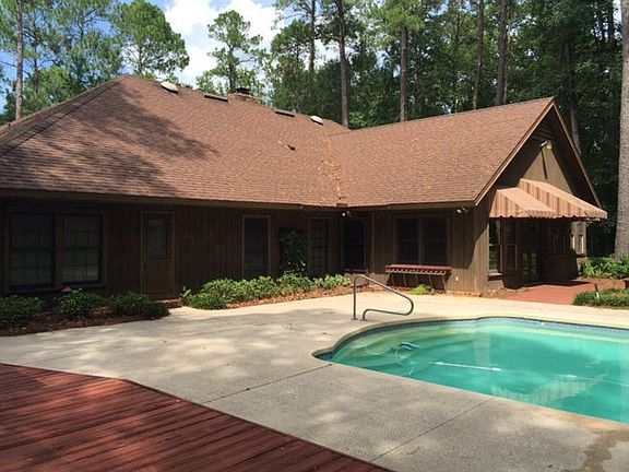 2nd image of 645 Pine Point Cir