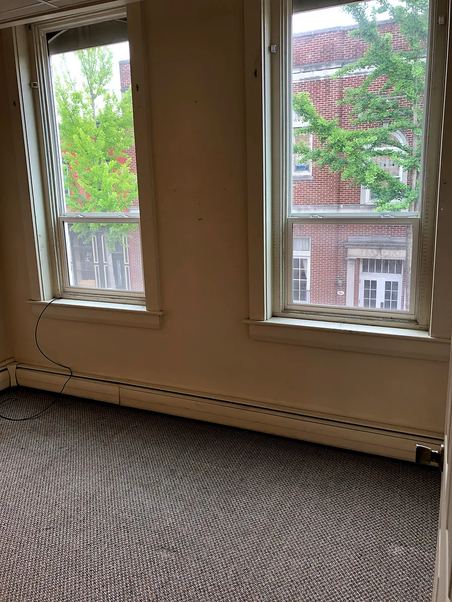 Building Photo - 360 Chestnut St #3