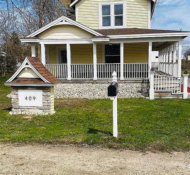 409 Cedar St — Photo 18