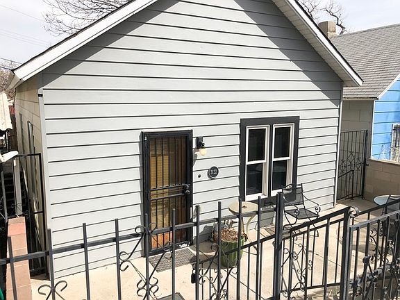 2nd image of 3122 Umatilla St
