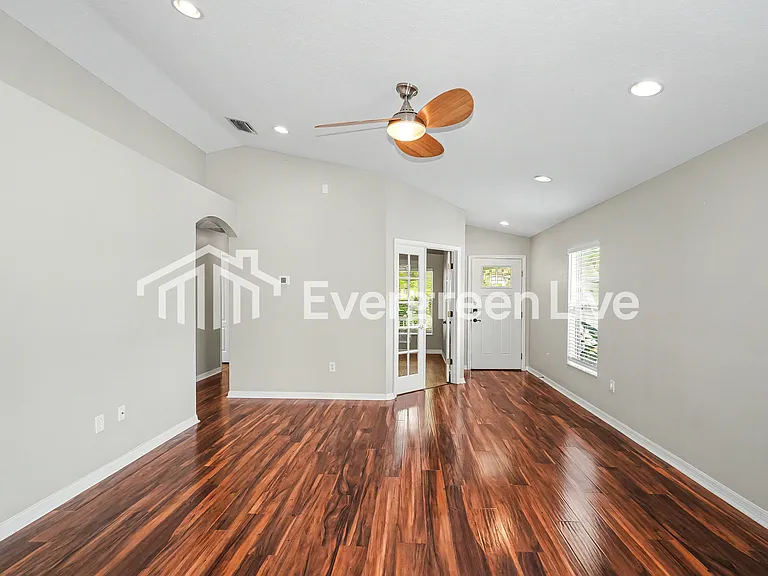 9810 Edmonton Dr — Photo 5