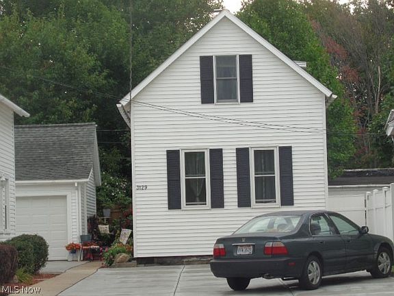 3rd image of 3127 Fulton Rd