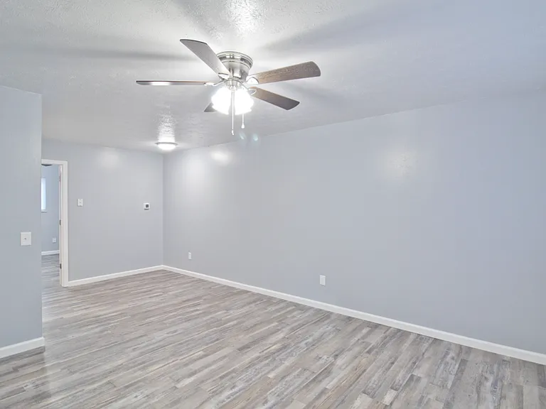 79 Devon Ct — Photo 4
