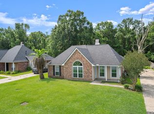 13512 S Trace Dr, Walker, LA 70785