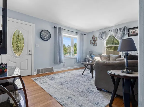 1747 South 92nd STREET, West Allis, WI 53214