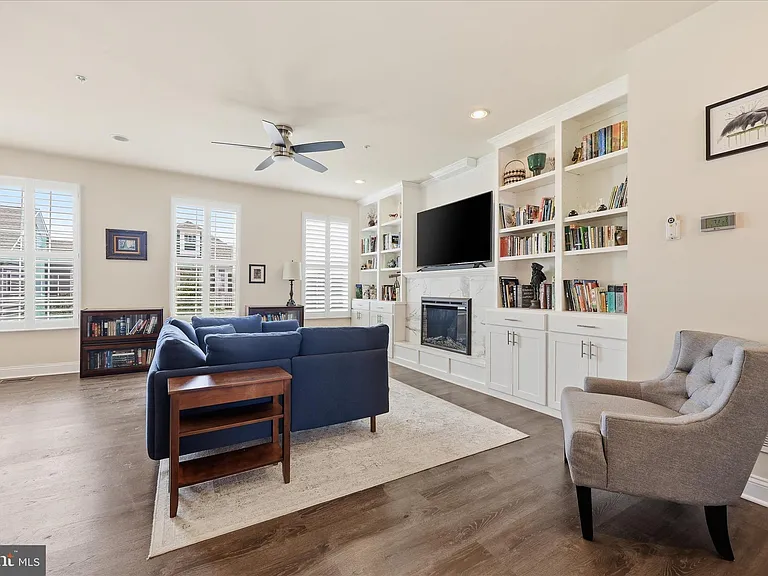 5060 Judicial Way — Photo 8
