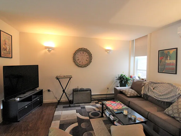 1115 Spruce St #3A — Photo 3