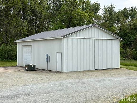 5th image of 8210 Rose Rd