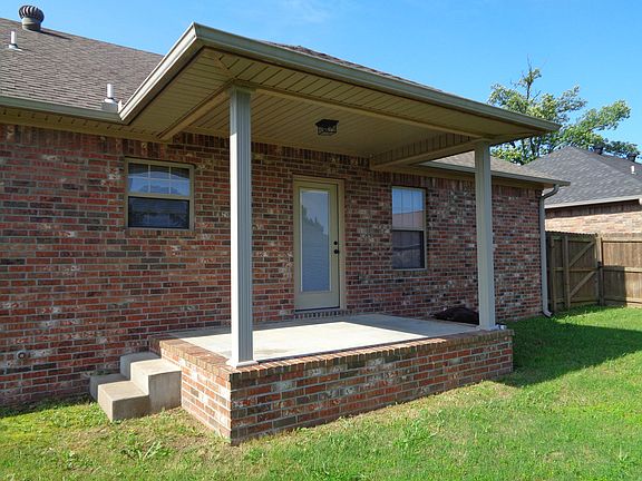 2nd image of 313 Ashford Dr
