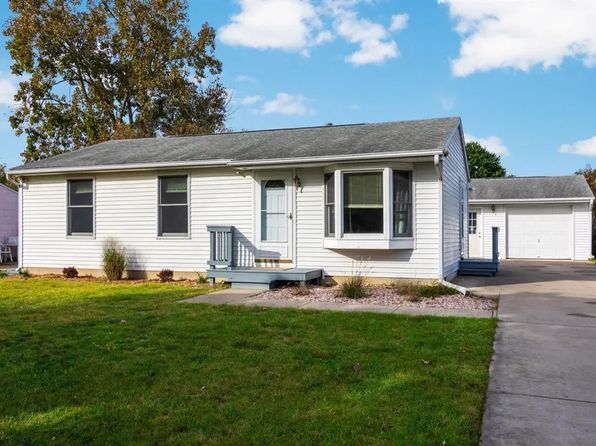 7 Trowbridge Ct