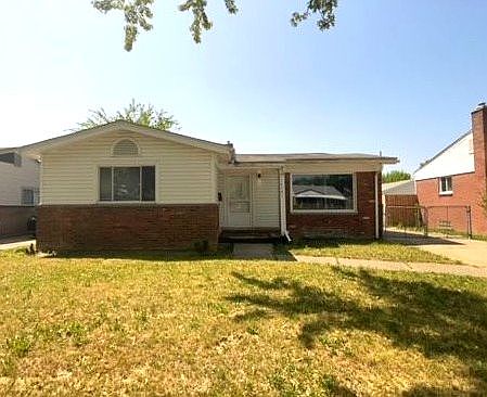 1st image of 14741 Balsam St