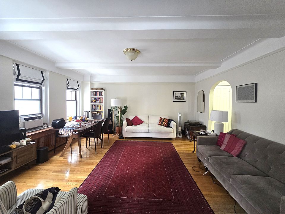 1st image of 310 E 55th St #11CC