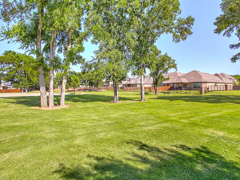 2715 Sky Ridge Rd — Photo 17