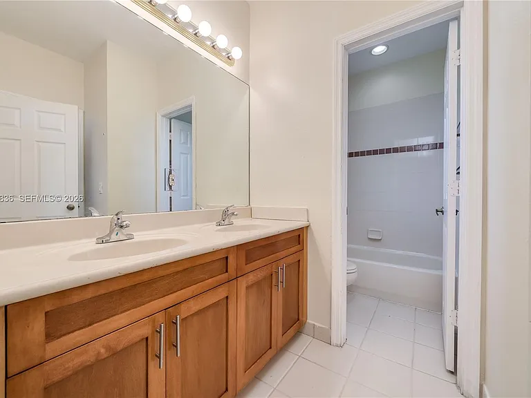 14935 SW 52nd St — Photo 40