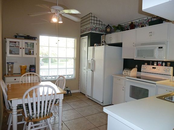 3rd image of 2992 Shannon Cir
