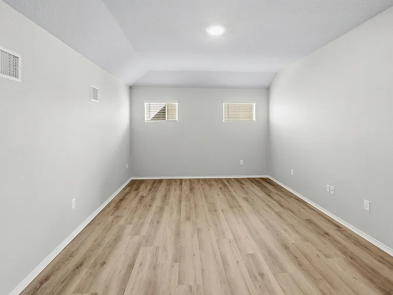 5912 Berriweather Dr — Photo 23