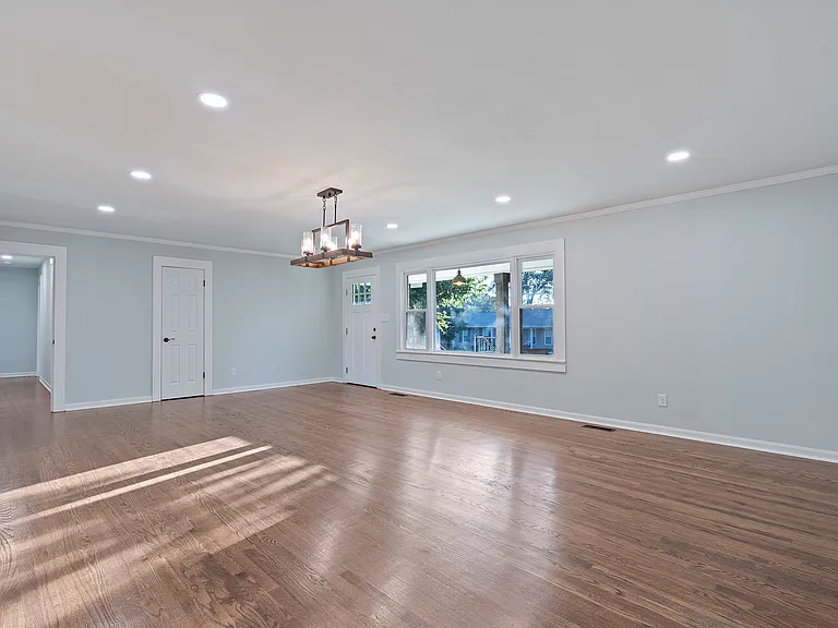 3311 Beverly Dr SW — Photo 4