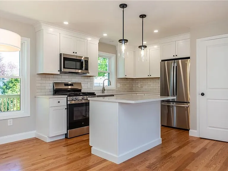 83 Cadora Ave — Photo 17