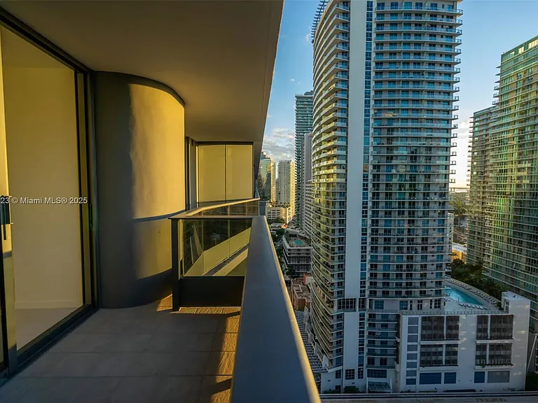 1000 Brickell Plz #2506 — Photo 14