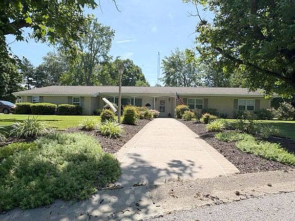 2nd image of 4 Kincaid Dr