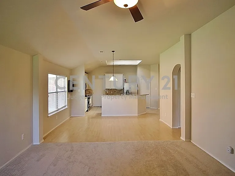 2816 Park Springs Dr — Photo 5
