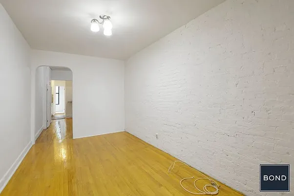 Rented by Bond New York | media 13