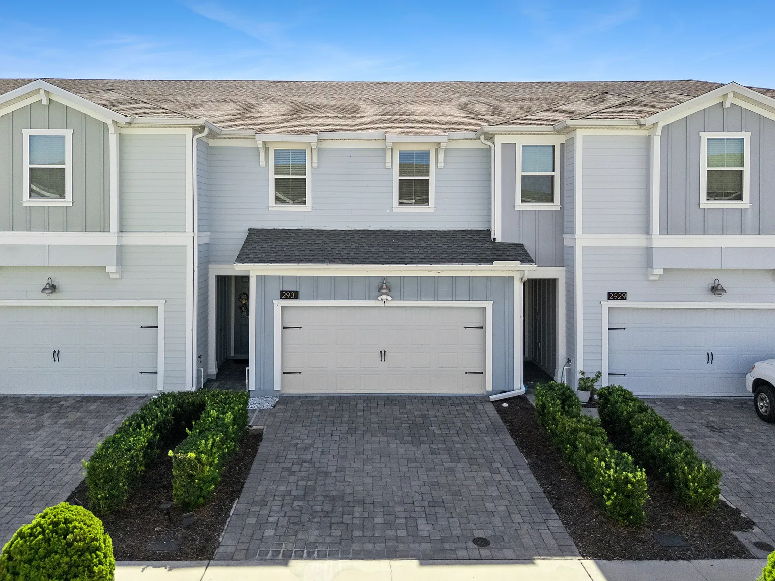 3 bed, 2.5 bath, 1859 sqft, $2,600 — Photo 2