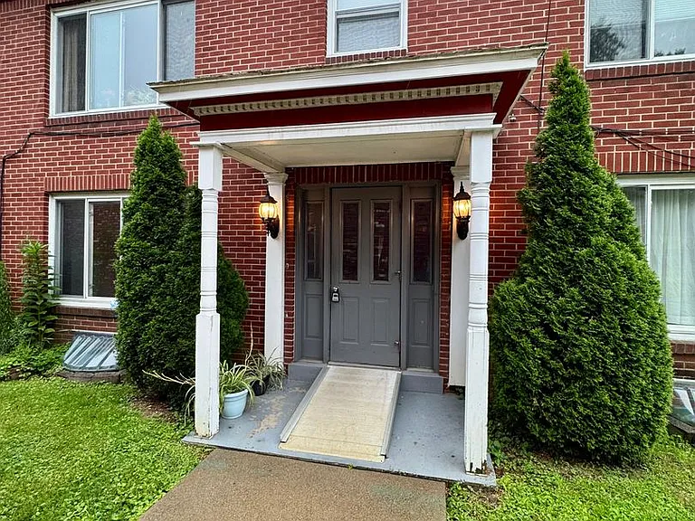 111 W. Steuben Street — Photo 1