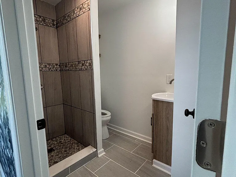 888 Walnut St — Photo 8