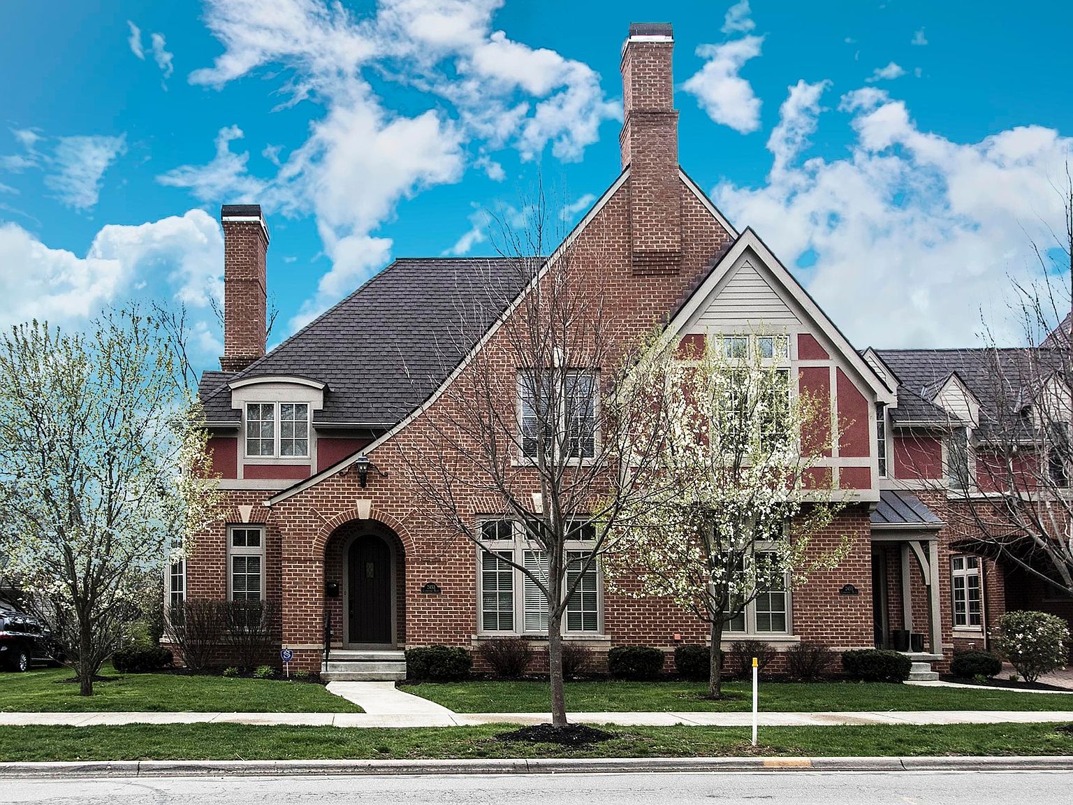 2453 Cambridge Blvd, Columbus, OH 43221 Zillow