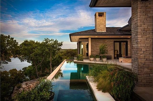 1st image of 805 Rivercliff Dr