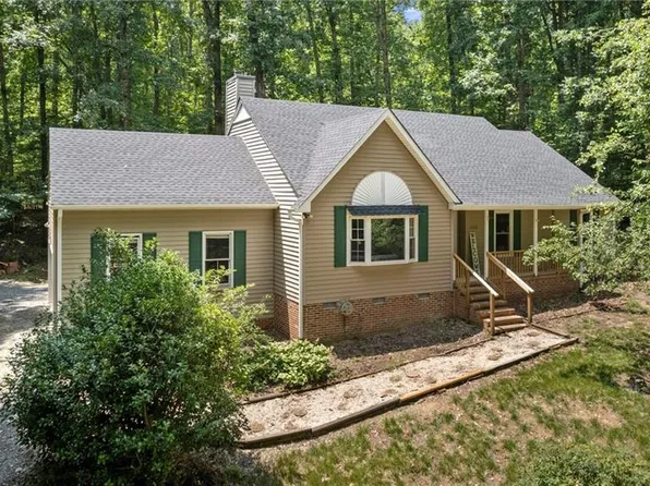 1502 Carriage Run Dr, Pleasant Garden, NC 27313