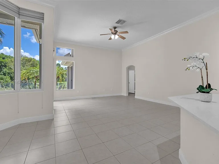 16310 Paddock Ln — Photo 24