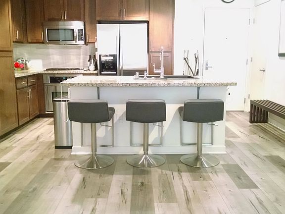 3rd image of 21301 Erwin St Unit 320
