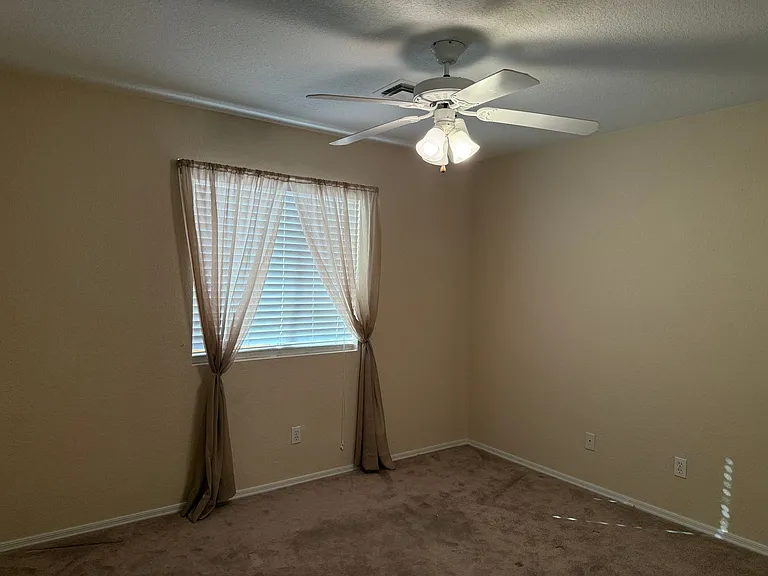 2135 Cosnina Dr — Photo 9