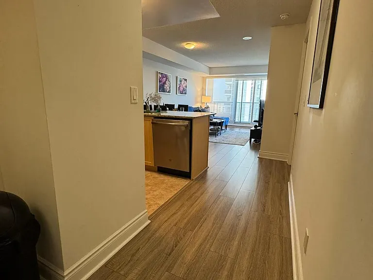 7 N Park Rd #604 — Photo 8