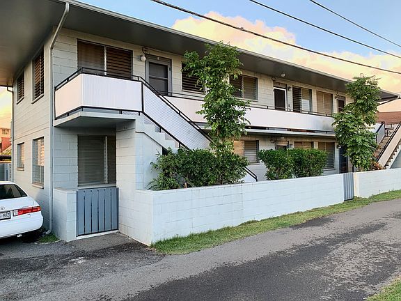 Kapaakea Lane off S. King Street left side of building
