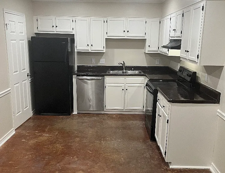 102 Wellington Pl — Photo 4