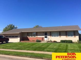 1945 Pearl St, Fremont, NE 68025