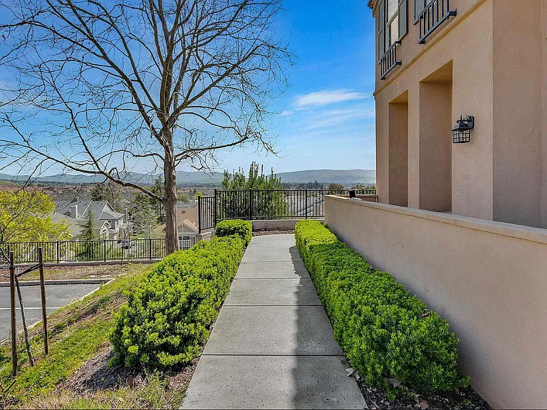 Meritage Cmn — Photo 38