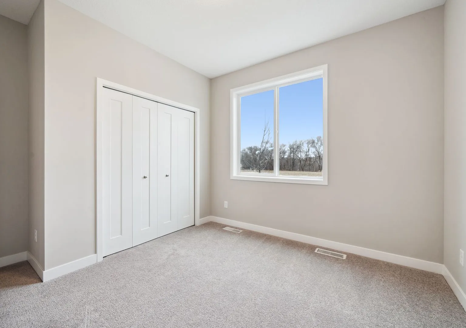 4 bed, 3027 sqft, $3,500 — Photo 3