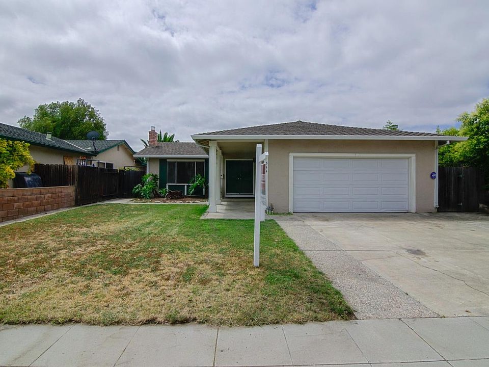 1st image of 354 Grandpark Cir