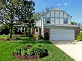 1401 Hyatt Dr, Wheaton, IL 60189