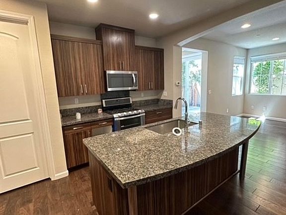 5th image of 625 Montage Cir