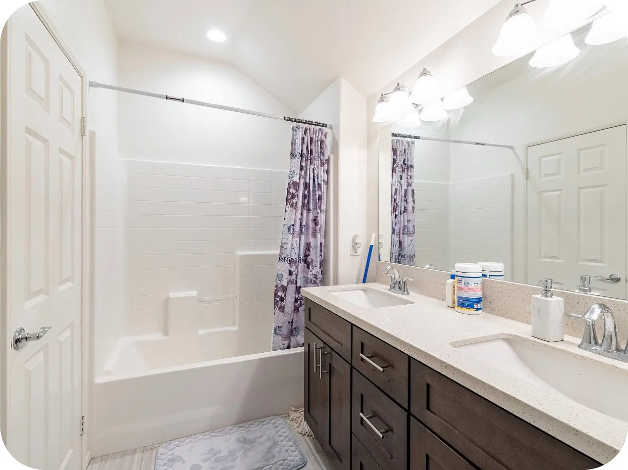 5 bed, 2988 sqft, $4,600 — Photo 3